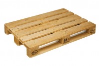 Flachpalette / Europalette mit Brandmarkierungen auf linken, mittleren und rechten Palettenklotz sowie auf den auch auf der gegen�berliegenden Palettenseite.